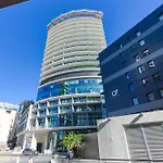 Official Mercury A Beautiful One Bedroom With Wifi By 360 Estates *