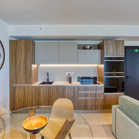 Official Mercury A Beautiful One Bedroom With Wifi By 360 Estates Daire