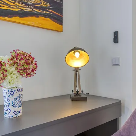 Daire Official Mercury A Beautiful One Bedroom With Wifi By 360 Estates