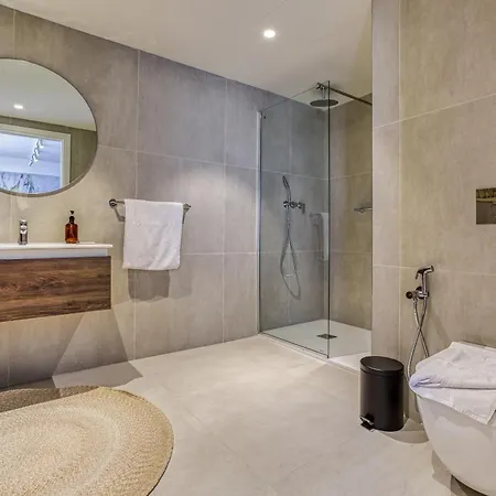 Official Mercury A Beautiful One Bedroom With Wifi By 360 Estates *