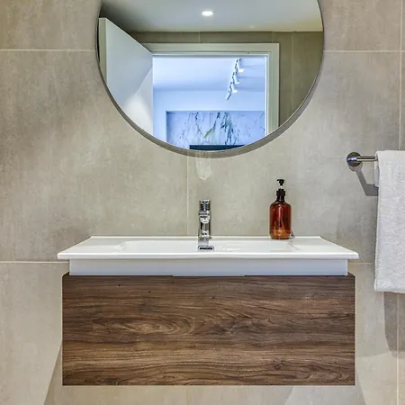 Official Mercury A Beautiful One Bedroom With Wifi By 360 Estates Appartement *