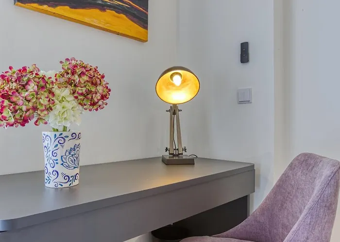 Daire Official Mercury A Beautiful One Bedroom With Wifi By 360 Estates *