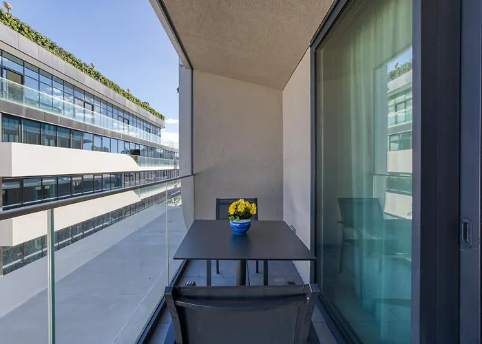 Official Mercury A Beautiful One Bedroom With Wifi By 360 Estates *