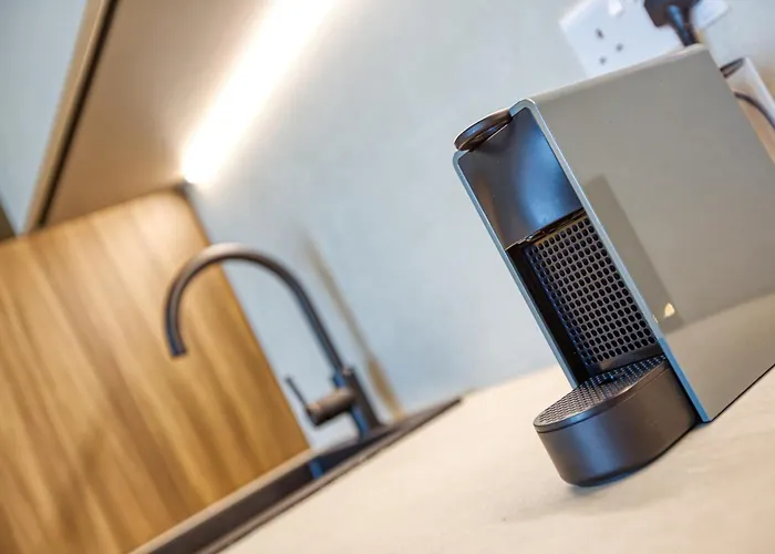 Official Mercury A Beautiful One Bedroom With Wifi By 360 Estates *