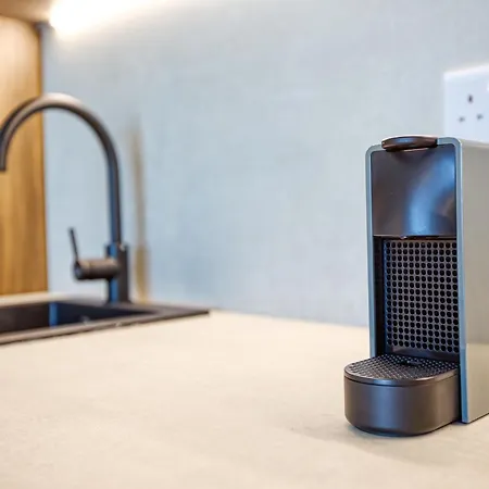 Apartament Official Mercury A Beautiful One Bedroom With Wifi By 360 Estates *