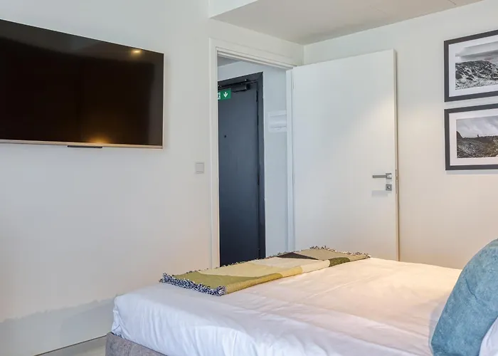 Apartament Official Mercury A Beautiful One Bedroom With Wifi By 360 Estates *