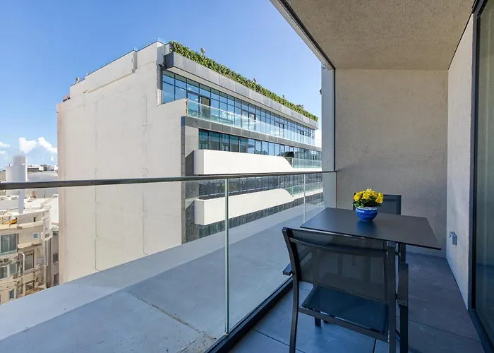 Official Mercury A Beautiful One Bedroom With Wifi By 360 Estates