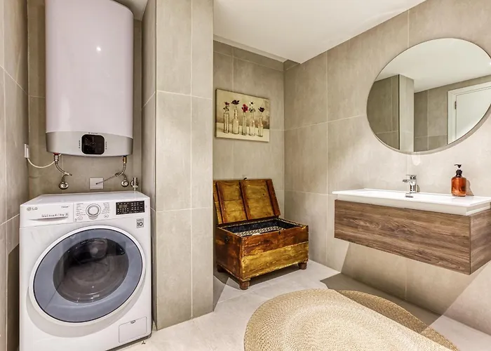 Official Mercury A Beautiful One Bedroom With Wifi By 360 Estates St. Julian's